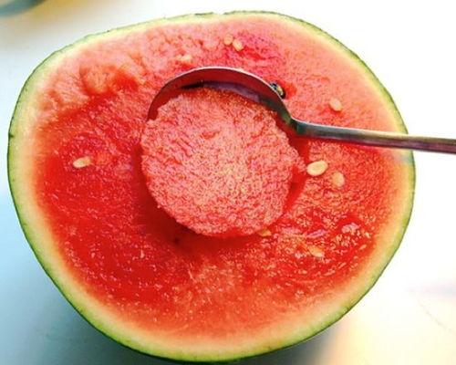 吃瓜网红小勺子图片